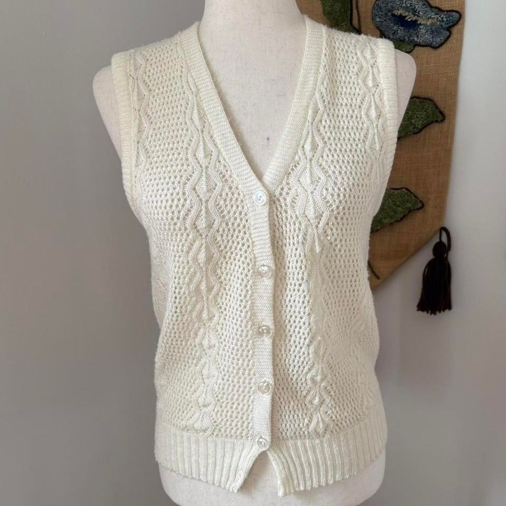 Vintage Beige Open-Knit Sleeveless Button Down